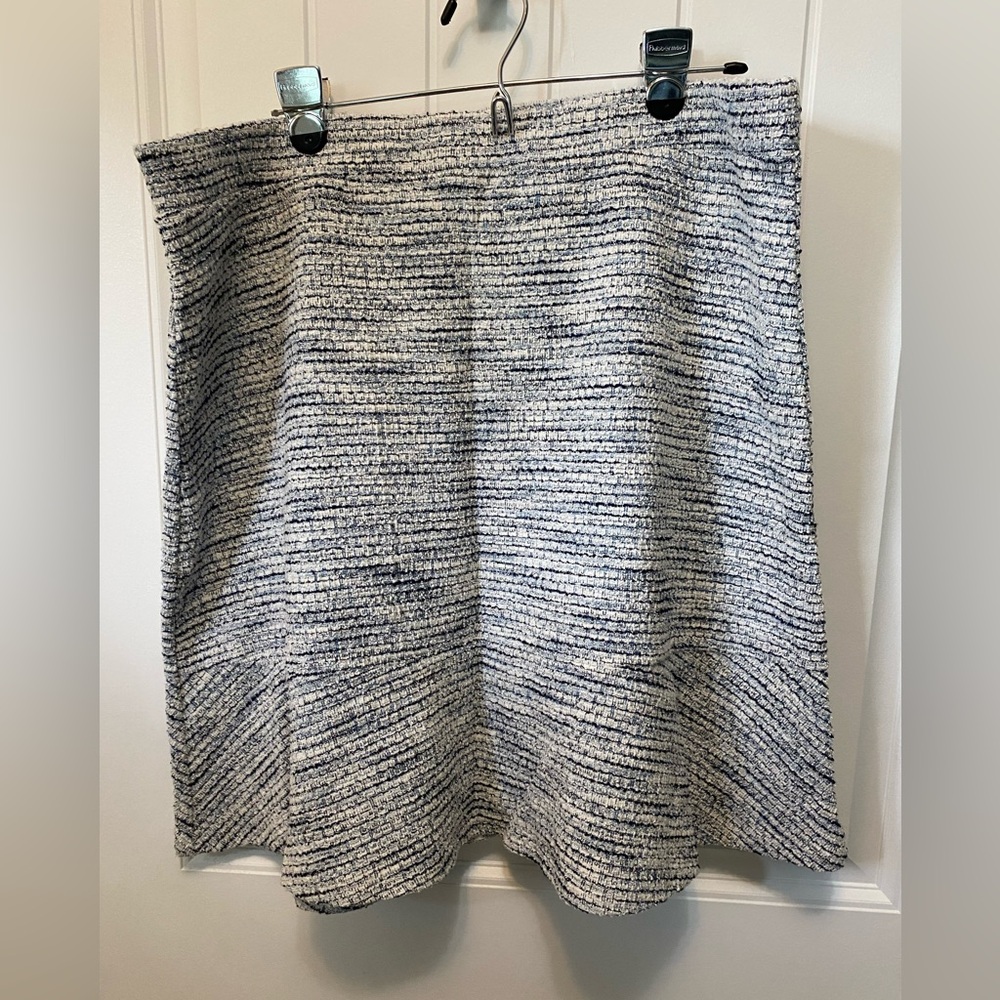 Loft swing skirt. Blue with sparkle fibers. Size XLT.